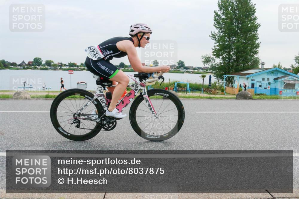 15.06.2025 - 27. Vierlanden-Triathlon H.Heesch http://msf.ph/oto/8037875 15.06.2025 10:53:51 Radfahren 60, 525 meine-sportfotos.de