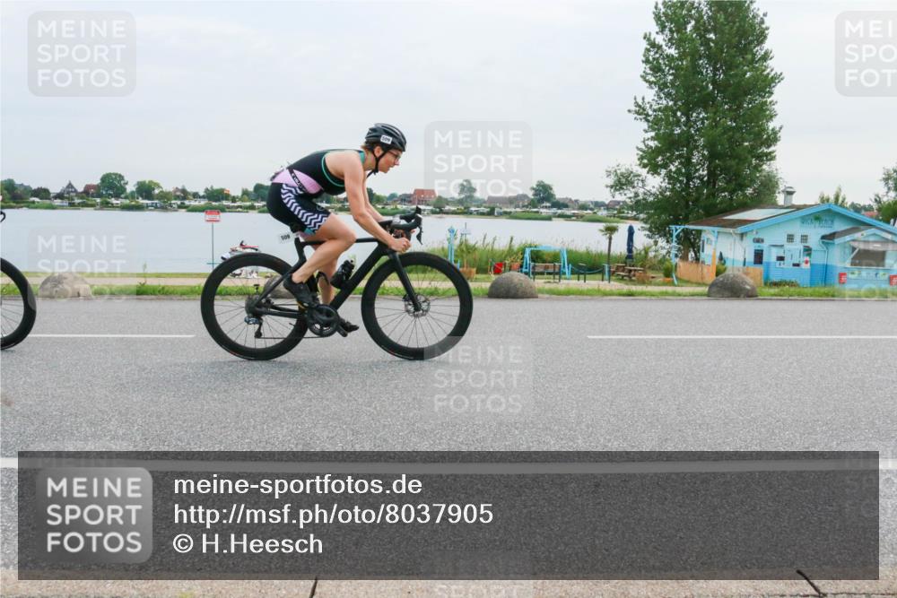 15.06.2025 - 27. Vierlanden-Triathlon H.Heesch http://msf.ph/oto/8037905 15.06.2025 10:54:06 Radfahren 69, 85, 362, 509, 565, 622, 631 meine-sportfotos.de
