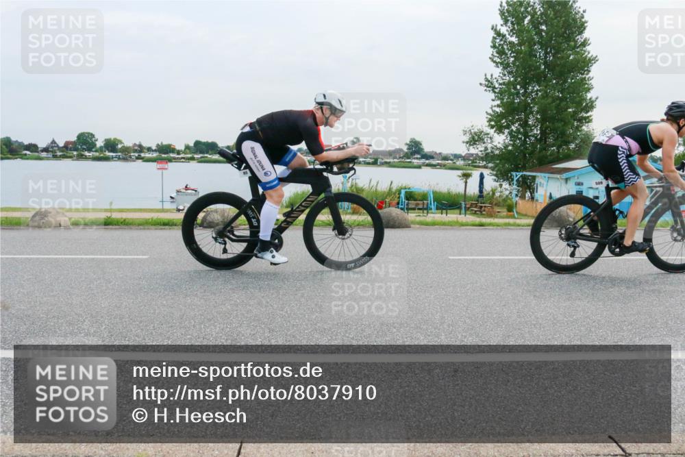 15.06.2025 - 27. Vierlanden-Triathlon H.Heesch http://msf.ph/oto/8037910 15.06.2025 10:54:07 Radfahren 69, 85, 362, 509, 565, 585, 622, 631 meine-sportfotos.de