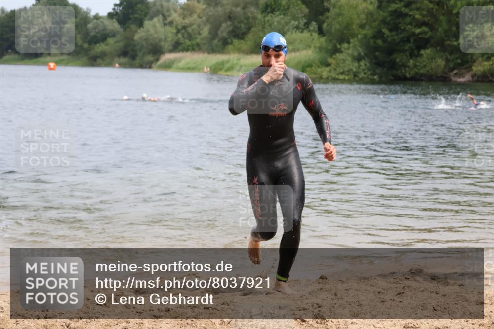 21.06.2025 - 27. Vierlanden-Triathlon Lena Gebhardt http://msf.ph/oto/8037921 15.06.2025 12:08:51 Schwimmen 1033, 1034, 1035, 1036, 1037, 1038 meine-sportfotos.de