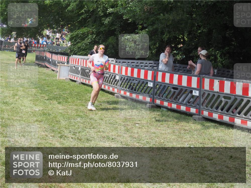 15.06.2025 - 27. Vierlanden-Triathlon KatJ http://msf.ph/oto/8037931 15.06.2025 11:31:08 Schwimmen  meine-sportfotos.de
