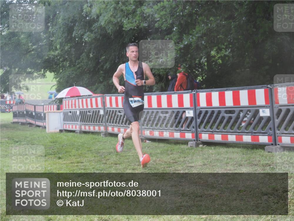 21.06.2025 - 27. Vierlanden-Triathlon KatJ http://msf.ph/oto/8038001 15.06.2025 14:19:55 Ziel 1232, 1310 meine-sportfotos.de