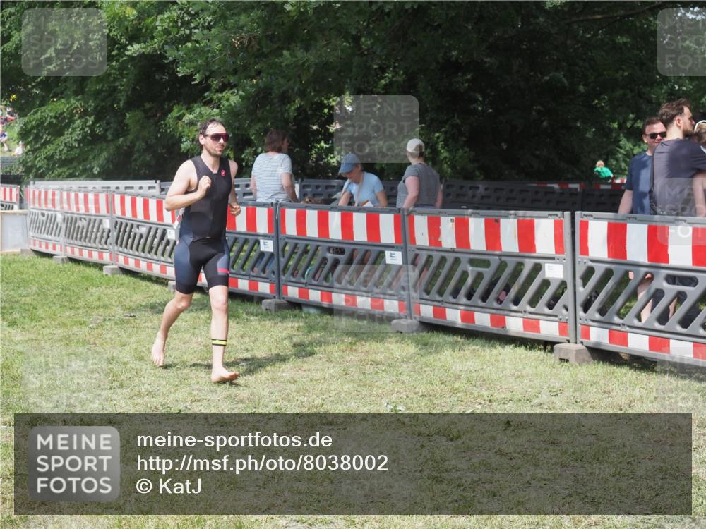 15.06.2025 - 27. Vierlanden-Triathlon KatJ http://msf.ph/oto/8038002 15.06.2025 11:31:15 Schwimmen  meine-sportfotos.de