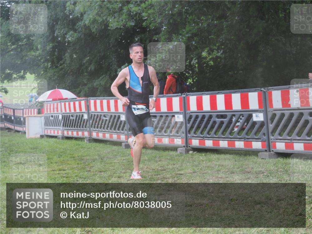 21.06.2025 - 27. Vierlanden-Triathlon KatJ http://msf.ph/oto/8038005 15.06.2025 14:19:55 Ziel 1232, 1310 meine-sportfotos.de