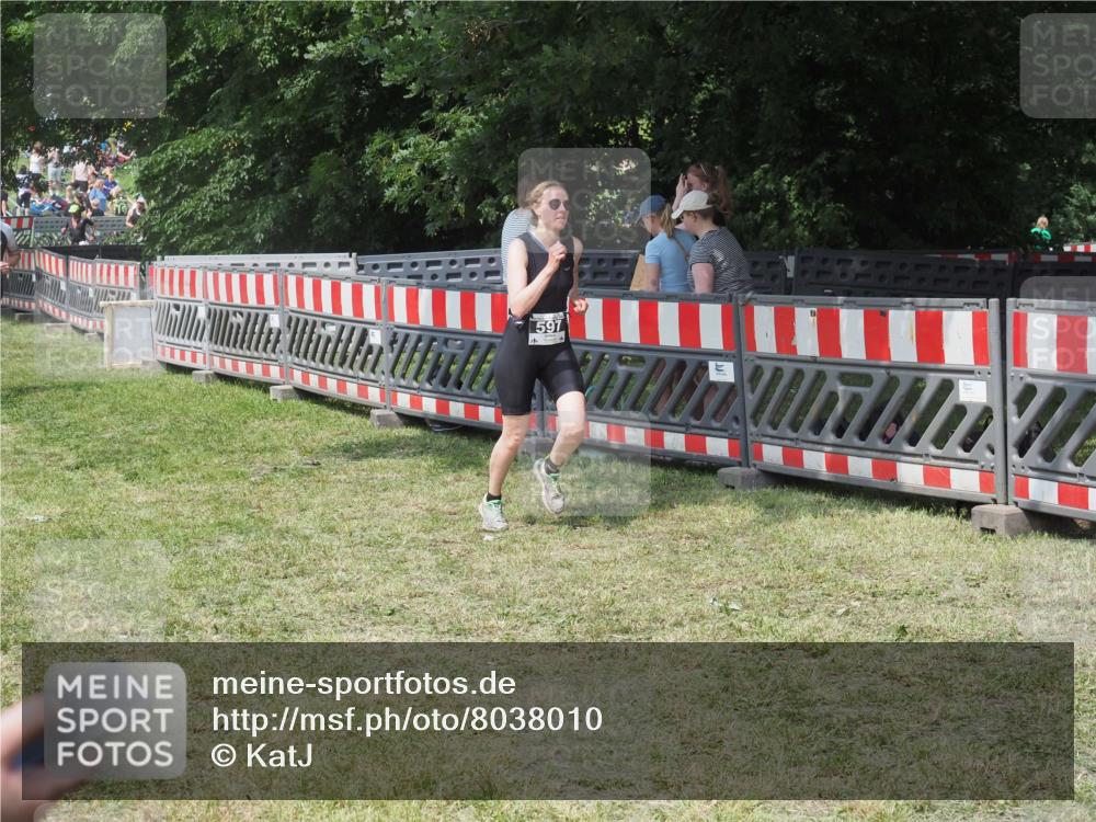 15.06.2025 - 27. Vierlanden-Triathlon KatJ http://msf.ph/oto/8038010 15.06.2025 11:31:20 Schwimmen  meine-sportfotos.de