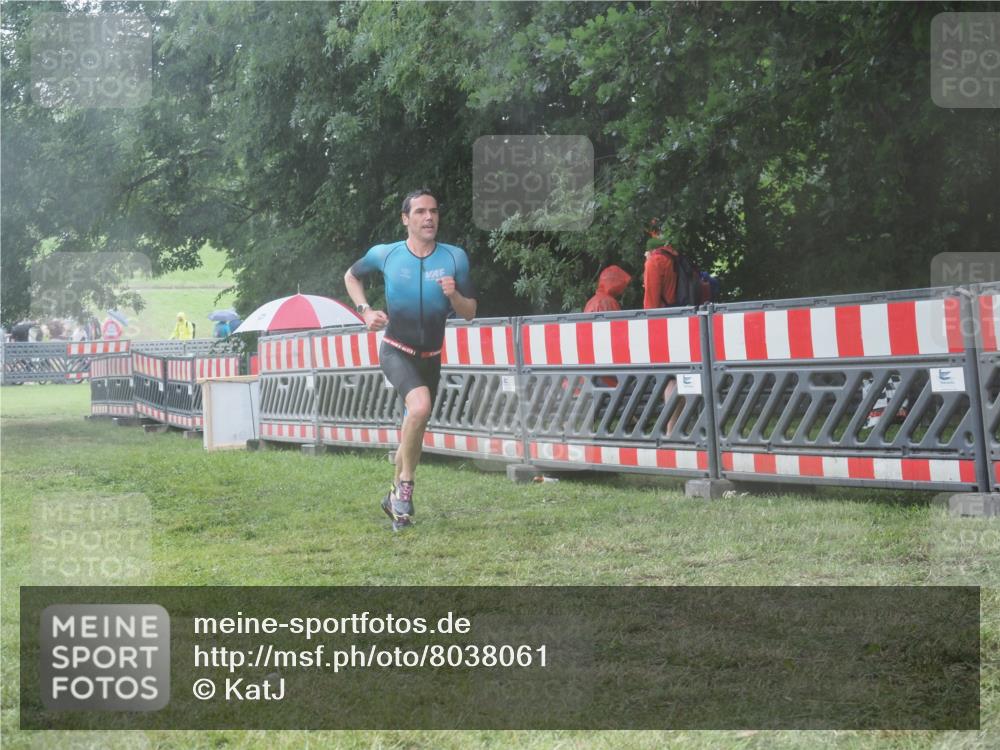 21.06.2025 - 27. Vierlanden-Triathlon KatJ http://msf.ph/oto/8038061 15.06.2025 14:20:02 Ziel 1310 meine-sportfotos.de