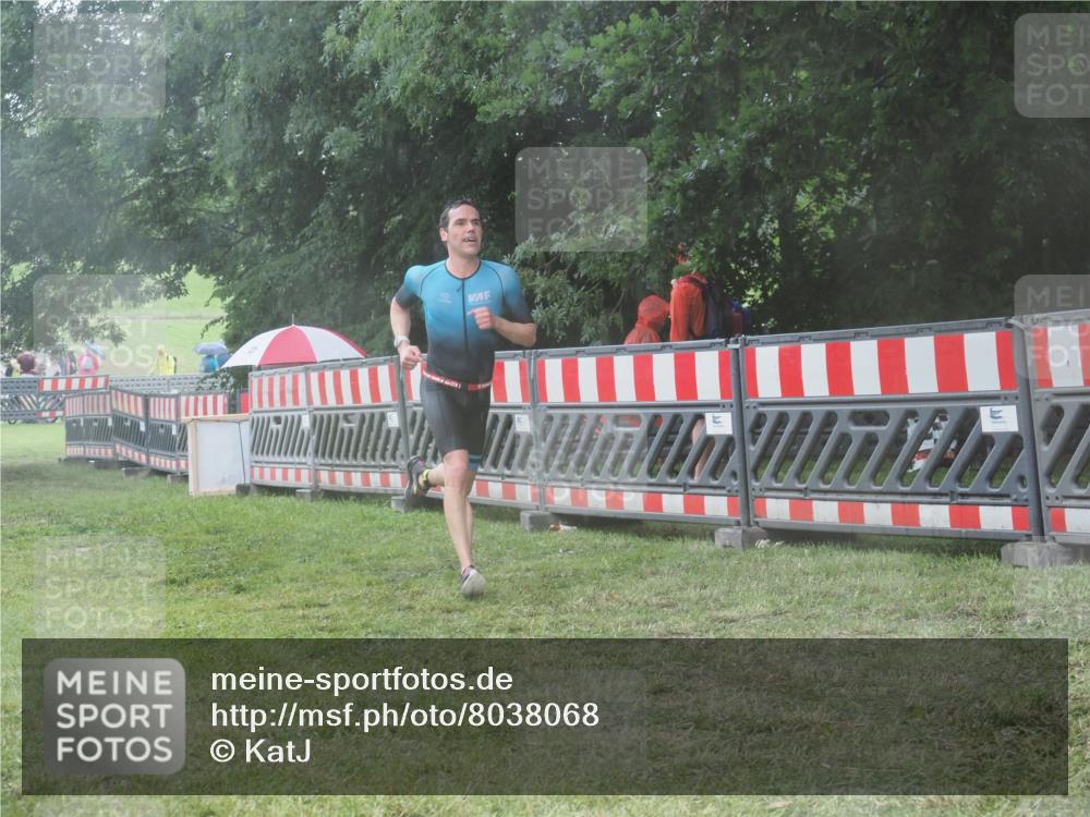 21.06.2025 - 27. Vierlanden-Triathlon KatJ http://msf.ph/oto/8038068 15.06.2025 14:20:02 Ziel 1310 meine-sportfotos.de