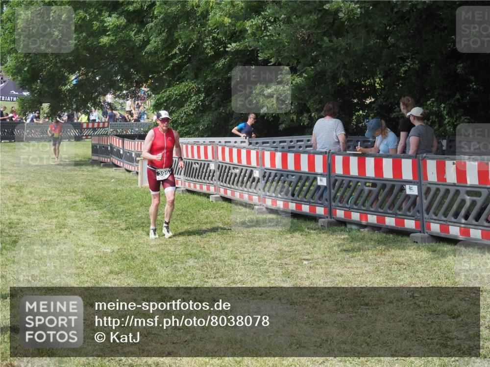15.06.2025 - 27. Vierlanden-Triathlon KatJ http://msf.ph/oto/8038078 15.06.2025 11:31:53 Schwimmen  meine-sportfotos.de