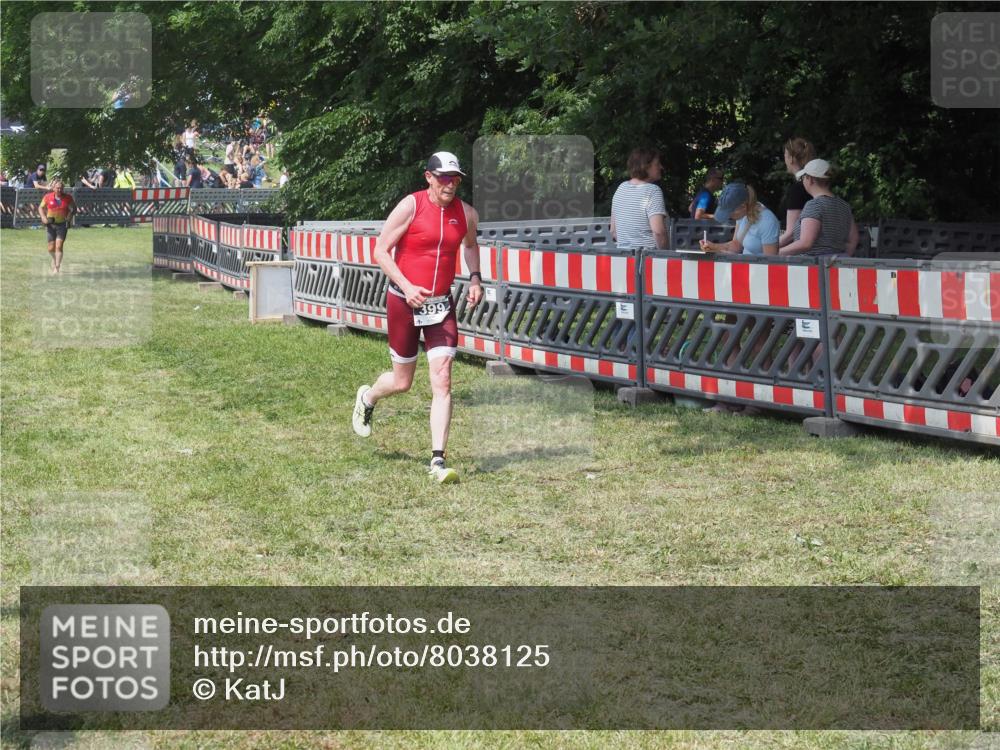 15.06.2025 - 27. Vierlanden-Triathlon KatJ http://msf.ph/oto/8038125 15.06.2025 11:31:54 Schwimmen  meine-sportfotos.de