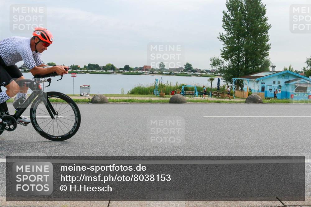 15.06.2025 - 27. Vierlanden-Triathlon H.Heesch http://msf.ph/oto/8038153 15.06.2025 10:56:07 Radfahren 182, 590 meine-sportfotos.de