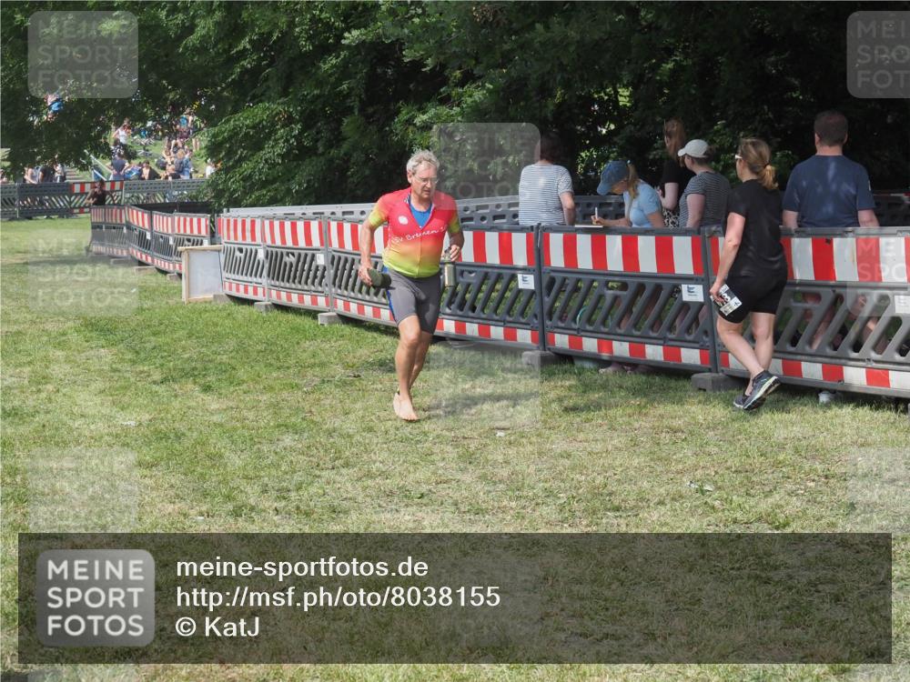 15.06.2025 - 27. Vierlanden-Triathlon KatJ http://msf.ph/oto/8038155 15.06.2025 11:32:04 Schwimmen  meine-sportfotos.de
