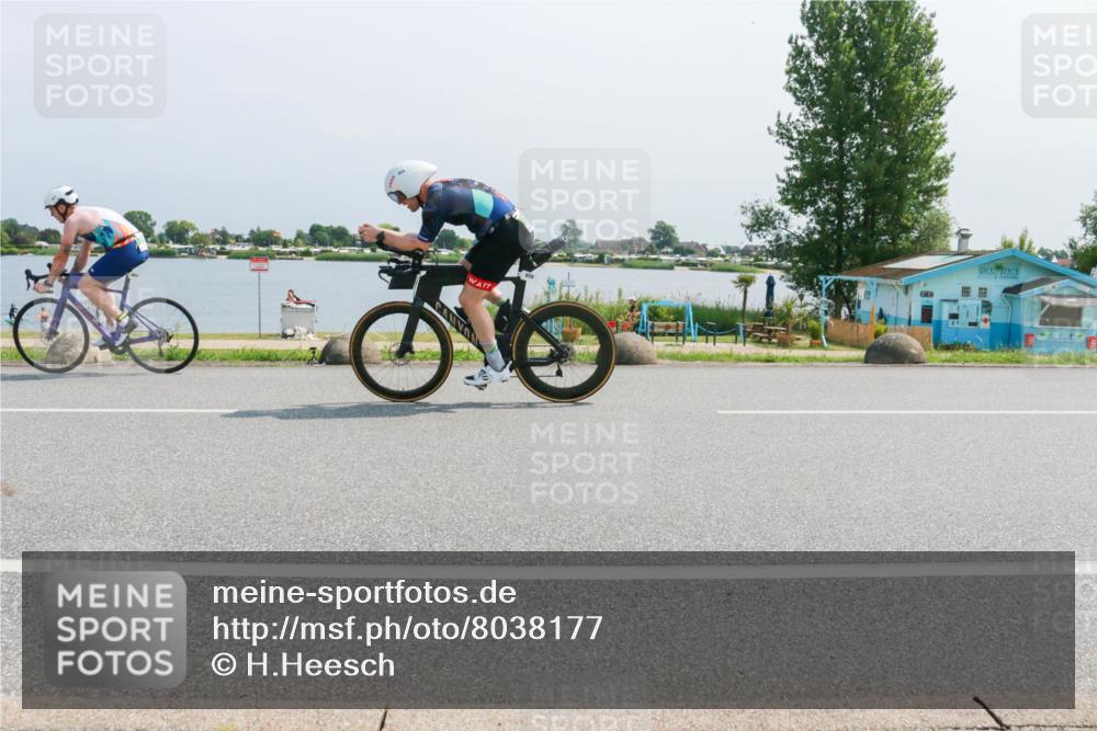 21.06.2025 - 27. Vierlanden-Triathlon H.Heesch http://msf.ph/oto/8038177 15.06.2025 11:48:12 Radfahren 657, 701, 859, 862 meine-sportfotos.de