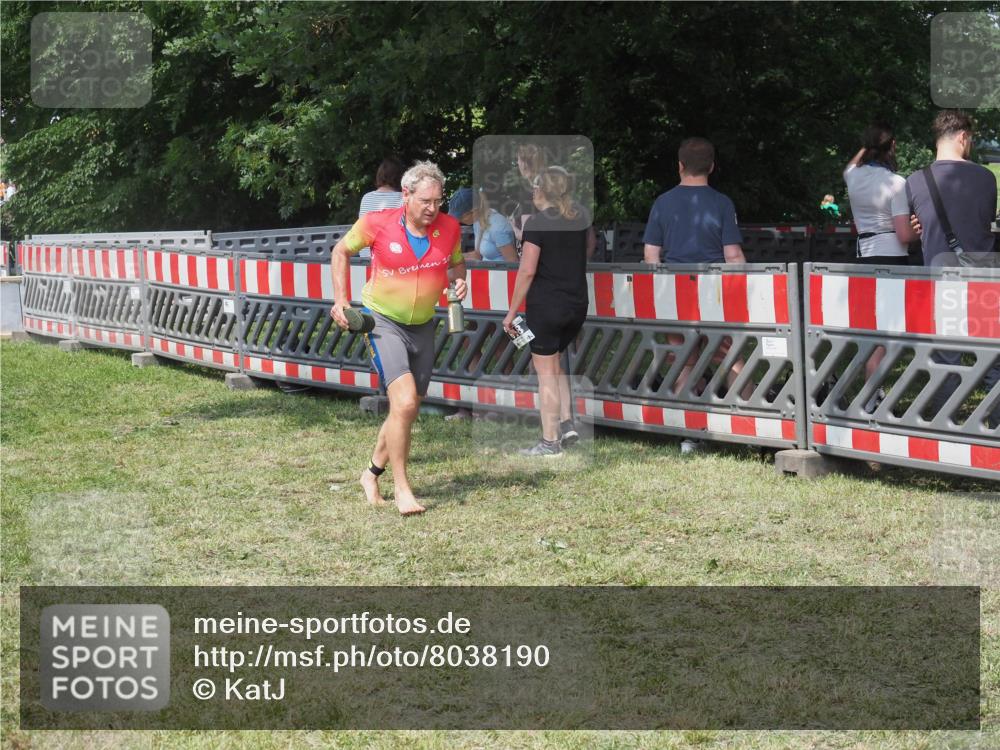15.06.2025 - 27. Vierlanden-Triathlon KatJ http://msf.ph/oto/8038190 15.06.2025 11:32:05 Schwimmen  meine-sportfotos.de