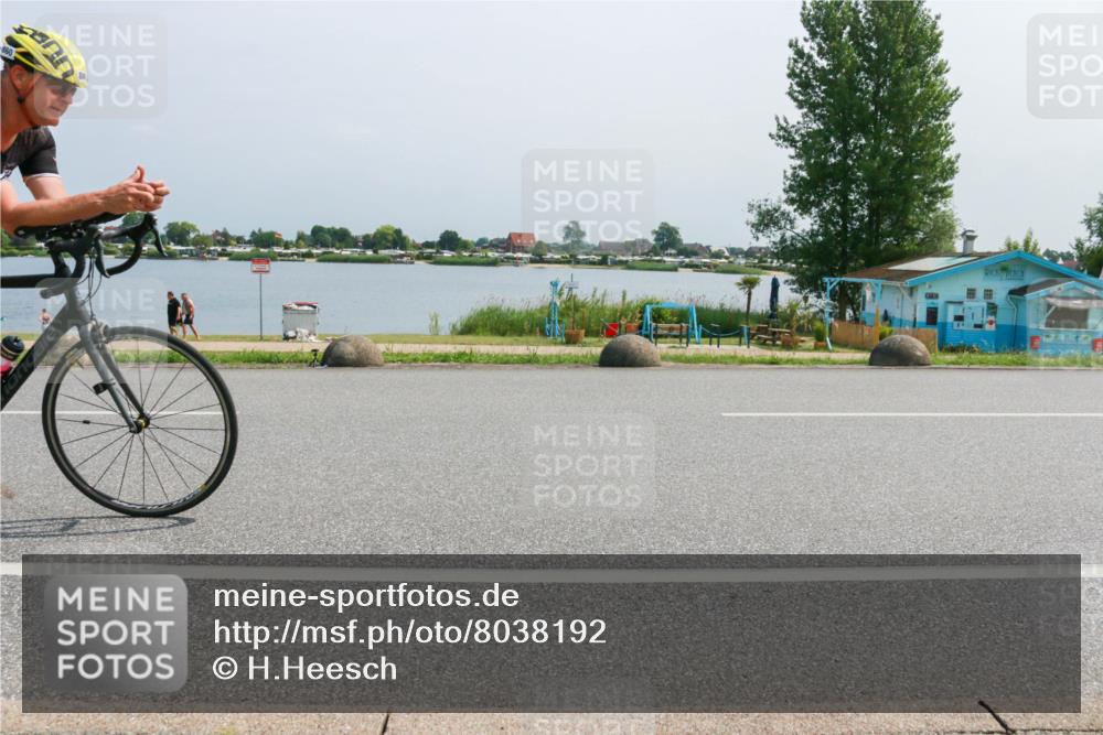 21.06.2025 - 27. Vierlanden-Triathlon H.Heesch http://msf.ph/oto/8038192 15.06.2025 11:48:21 Radfahren 646, 860 meine-sportfotos.de