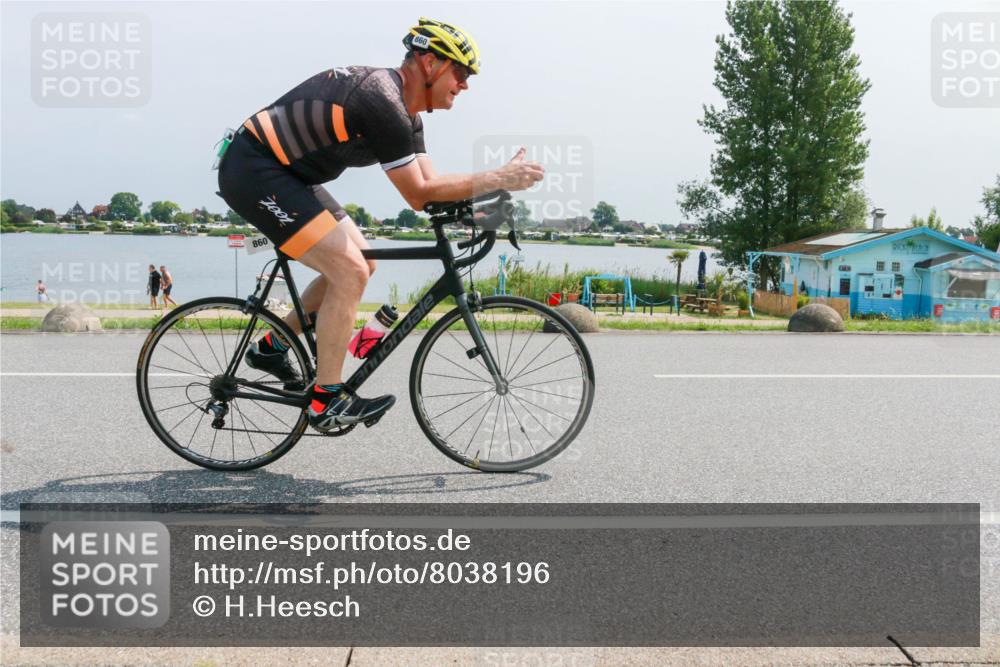 21.06.2025 - 27. Vierlanden-Triathlon H.Heesch http://msf.ph/oto/8038196 15.06.2025 11:48:21 Radfahren 646, 860 meine-sportfotos.de