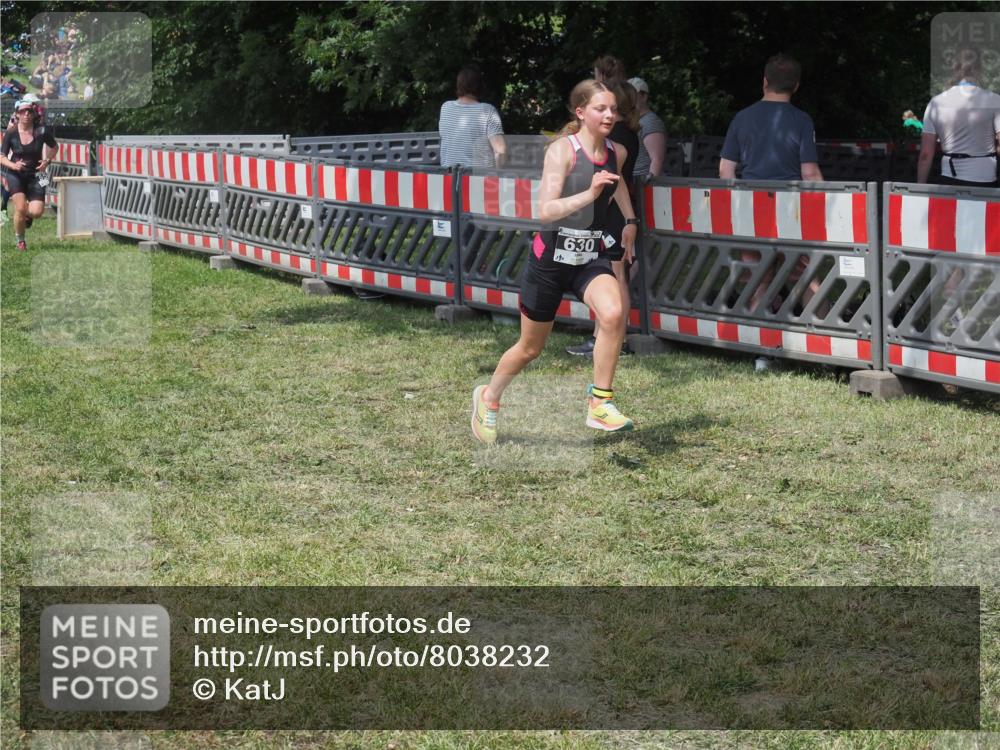 15.06.2025 - 27. Vierlanden-Triathlon KatJ http://msf.ph/oto/8038232 15.06.2025 11:32:11 Schwimmen  meine-sportfotos.de