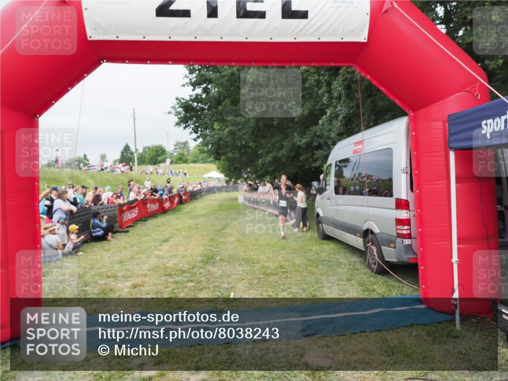 21.06.2025 - 27. Vierlanden-Triathlon MichiJ http://msf.ph/oto/8038243 15.06.2026 13:16:00 Ziel 793 meine-sportfotos.de