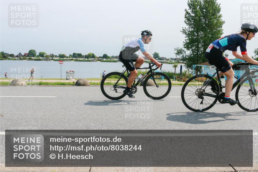 21.06.2025 - 27. Vierlanden-Triathlon H.Heesch http://msf.ph/oto/8038244 15.06.2025 11:48:34 Radfahren 223, 781, 816, 866 meine-sportfotos.de