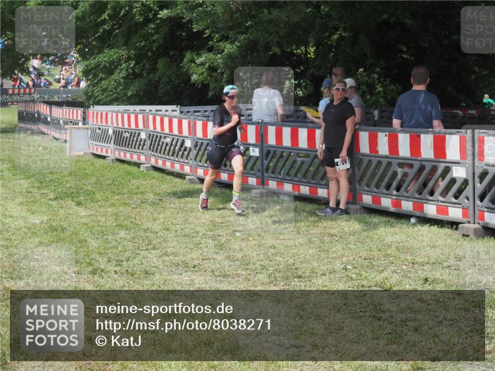 15.06.2025 - 27. Vierlanden-Triathlon KatJ http://msf.ph/oto/8038271 15.06.2025 11:32:13 Schwimmen  meine-sportfotos.de