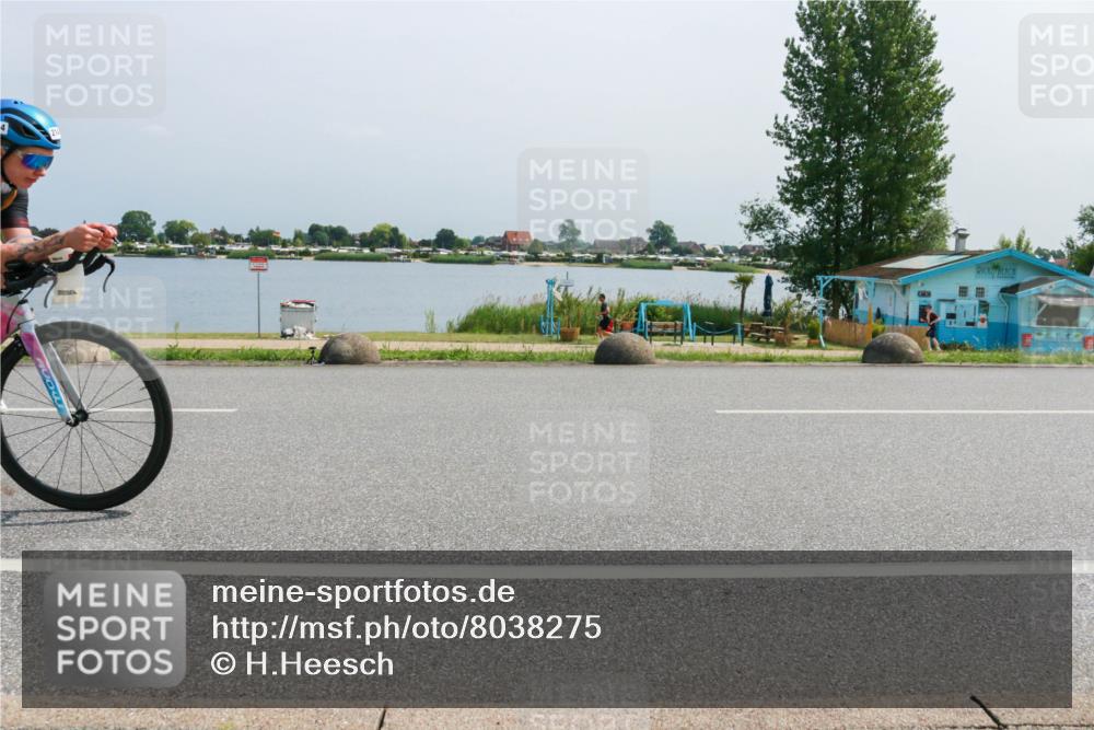 21.06.2025 - 27. Vierlanden-Triathlon H.Heesch http://msf.ph/oto/8038275 15.06.2025 11:48:47 Radfahren 214, 751, 817, 853, 857 meine-sportfotos.de