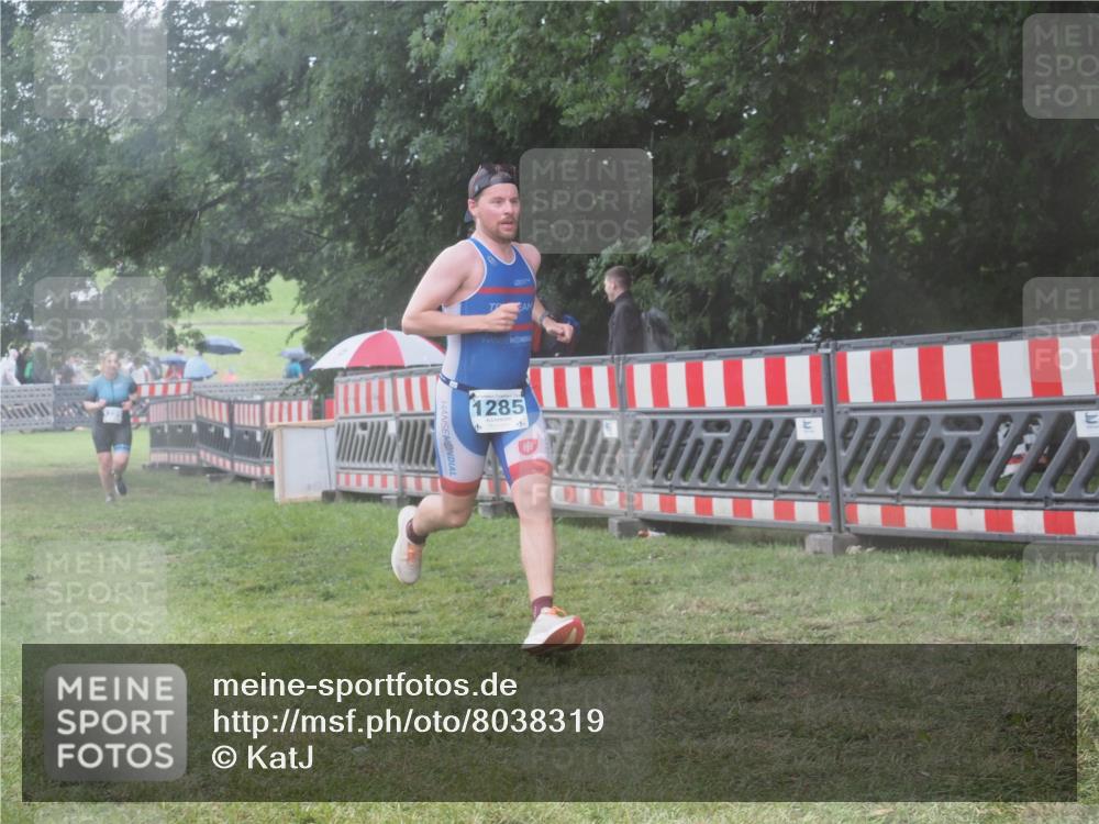 21.06.2025 - 27. Vierlanden-Triathlon KatJ http://msf.ph/oto/8038319 15.06.2025 14:20:31 Ziel 1225, 1285 meine-sportfotos.de