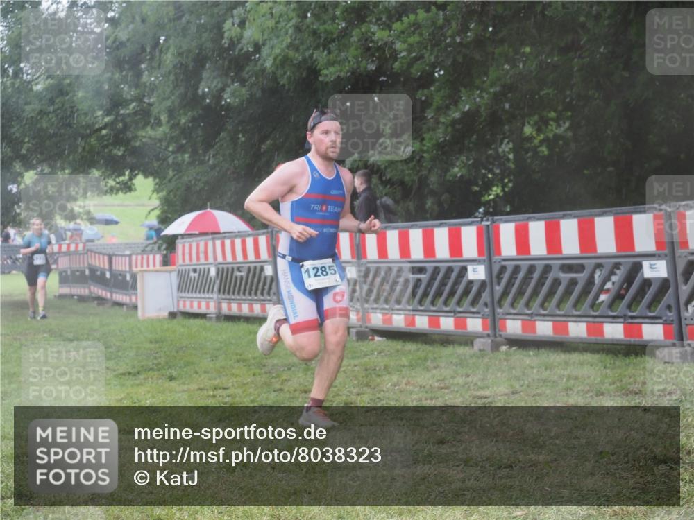 21.06.2025 - 27. Vierlanden-Triathlon KatJ http://msf.ph/oto/8038323 15.06.2025 14:20:31 Ziel 1225, 1285 meine-sportfotos.de