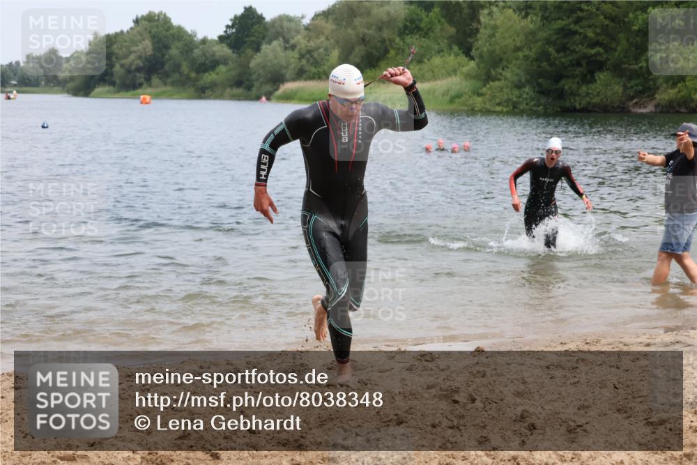 21.06.2025 - 27. Vierlanden-Triathlon Lena Gebhardt http://msf.ph/oto/8038348 15.06.2025 12:11:00 Schwimmen 1044, 1045, 1046, 1047, 1048 meine-sportfotos.de