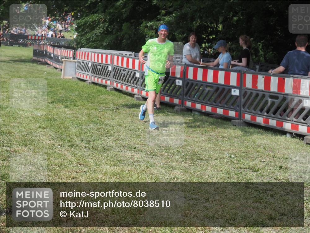 15.06.2025 - 27. Vierlanden-Triathlon KatJ http://msf.ph/oto/8038510 15.06.2025 11:32:44 Schwimmen  meine-sportfotos.de