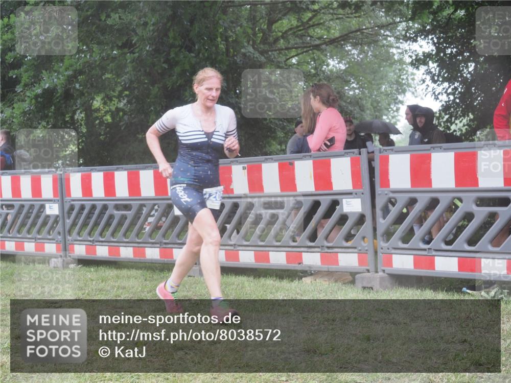 21.06.2025 - 27. Vierlanden-Triathlon KatJ http://msf.ph/oto/8038572 15.06.2025 14:21:26 Ziel 1205, 1238, 1291 meine-sportfotos.de