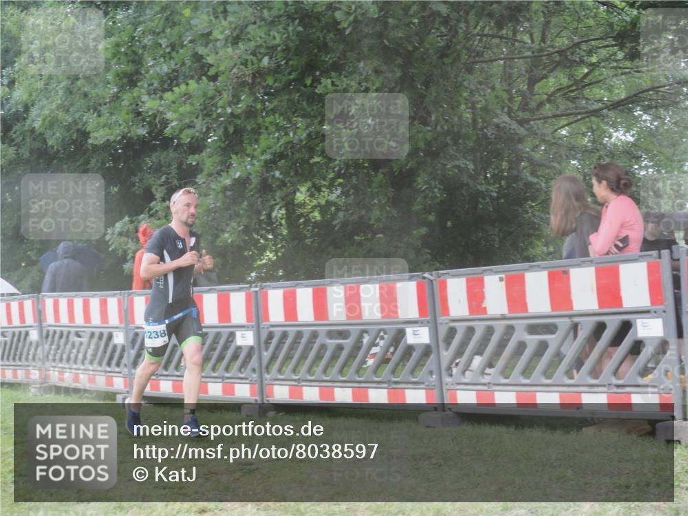 21.06.2025 - 27. Vierlanden-Triathlon KatJ http://msf.ph/oto/8038597 15.06.2025 14:21:28 Ziel 1205, 1238, 1291 meine-sportfotos.de