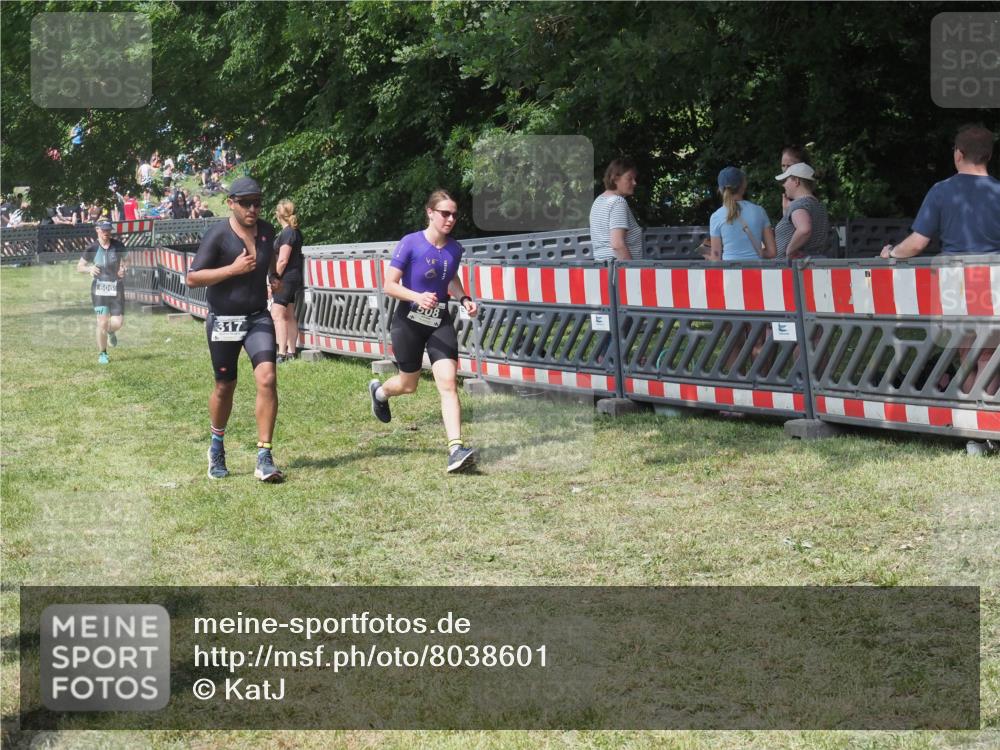 15.06.2025 - 27. Vierlanden-Triathlon KatJ http://msf.ph/oto/8038601 15.06.2025 11:33:10 Schwimmen  meine-sportfotos.de