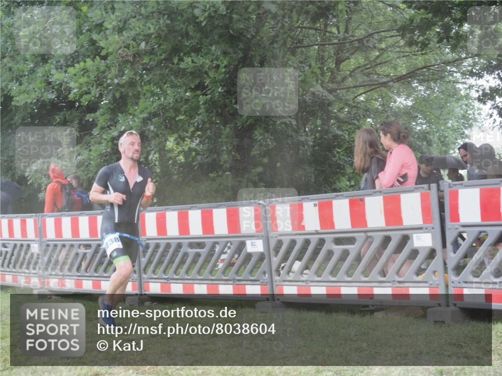 21.06.2025 - 27. Vierlanden-Triathlon KatJ http://msf.ph/oto/8038604 15.06.2025 14:21:28 Ziel 1205, 1238, 1291 meine-sportfotos.de