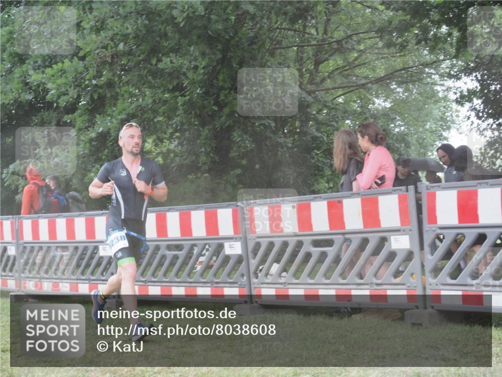 21.06.2025 - 27. Vierlanden-Triathlon KatJ http://msf.ph/oto/8038608 15.06.2025 14:21:28 Ziel 1205, 1238, 1291 meine-sportfotos.de