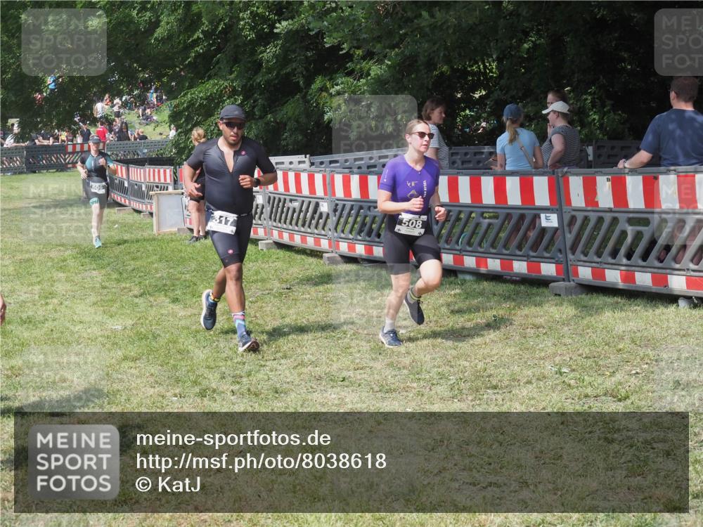 15.06.2025 - 27. Vierlanden-Triathlon KatJ http://msf.ph/oto/8038618 15.06.2025 11:33:10 Schwimmen  meine-sportfotos.de
