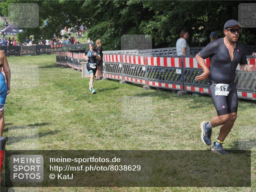 15.06.2025 - 27. Vierlanden-Triathlon KatJ http://msf.ph/oto/8038629 15.06.2025 11:33:12 Schwimmen  meine-sportfotos.de