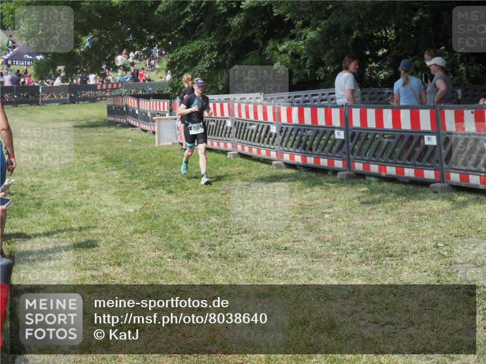 15.06.2025 - 27. Vierlanden-Triathlon KatJ http://msf.ph/oto/8038640 15.06.2025 11:33:12 Schwimmen  meine-sportfotos.de