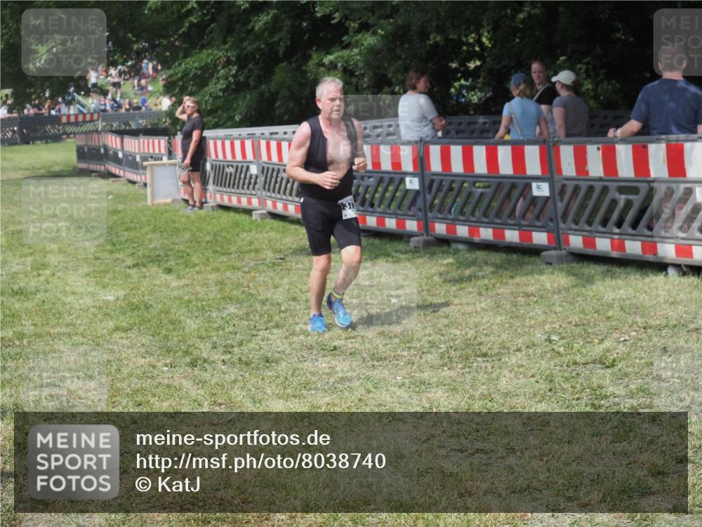 15.06.2025 - 27. Vierlanden-Triathlon KatJ http://msf.ph/oto/8038740 15.06.2025 11:33:37 Schwimmen  meine-sportfotos.de
