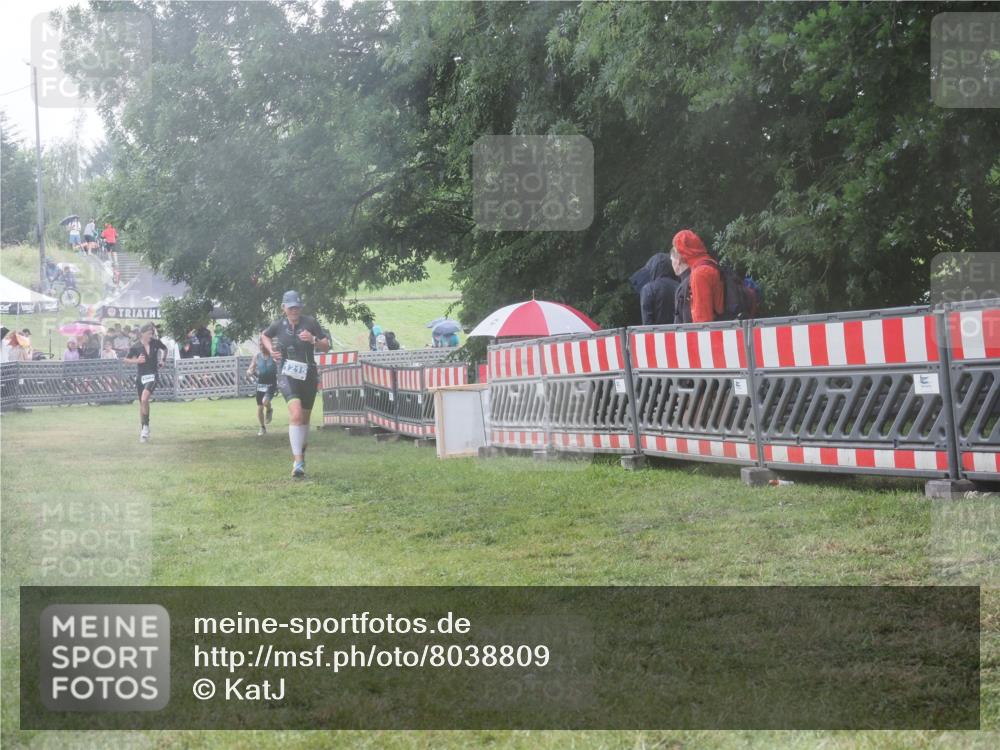 21.06.2025 - 27. Vierlanden-Triathlon KatJ http://msf.ph/oto/8038809 15.06.2025 14:21:58 Ziel 1215, 1263, 1315 meine-sportfotos.de
