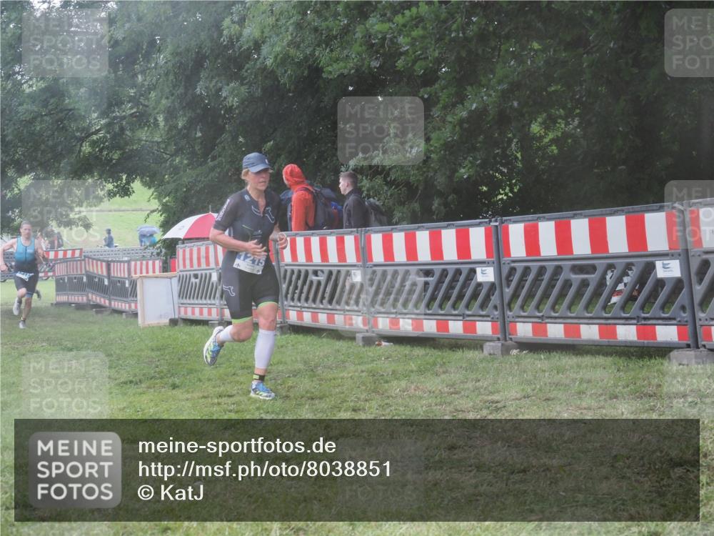 21.06.2025 - 27. Vierlanden-Triathlon KatJ http://msf.ph/oto/8038851 15.06.2025 14:22:01 Ziel 1201, 1215, 1263, 1315 meine-sportfotos.de