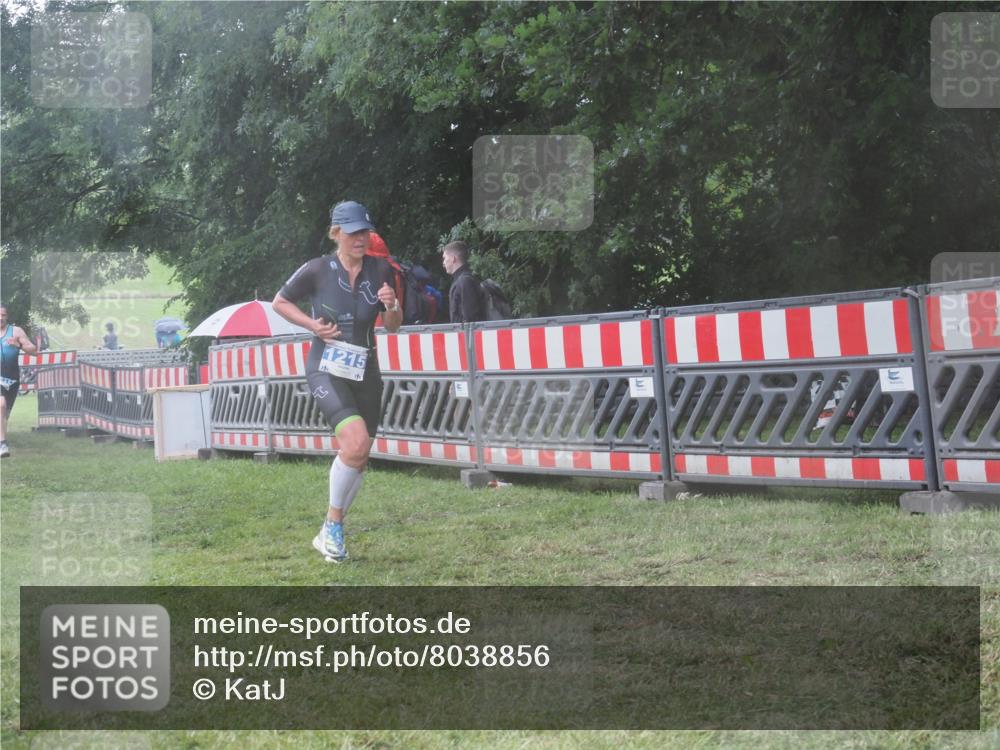 21.06.2025 - 27. Vierlanden-Triathlon KatJ http://msf.ph/oto/8038856 15.06.2025 14:22:01 Ziel 1201, 1215, 1263, 1315 meine-sportfotos.de