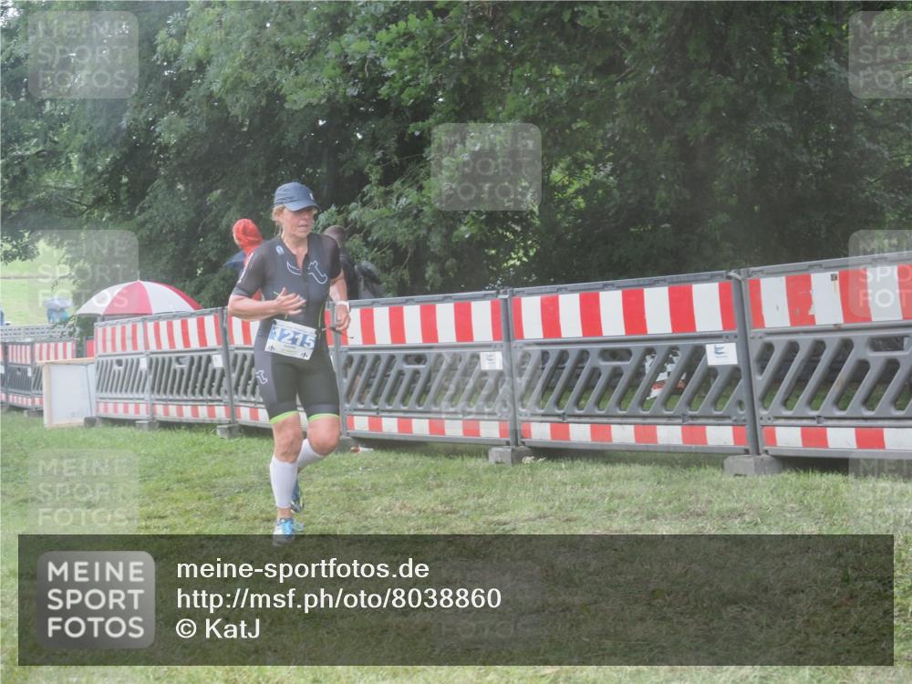 21.06.2025 - 27. Vierlanden-Triathlon KatJ http://msf.ph/oto/8038860 15.06.2025 14:22:01 Ziel 1201, 1215, 1263, 1315 meine-sportfotos.de