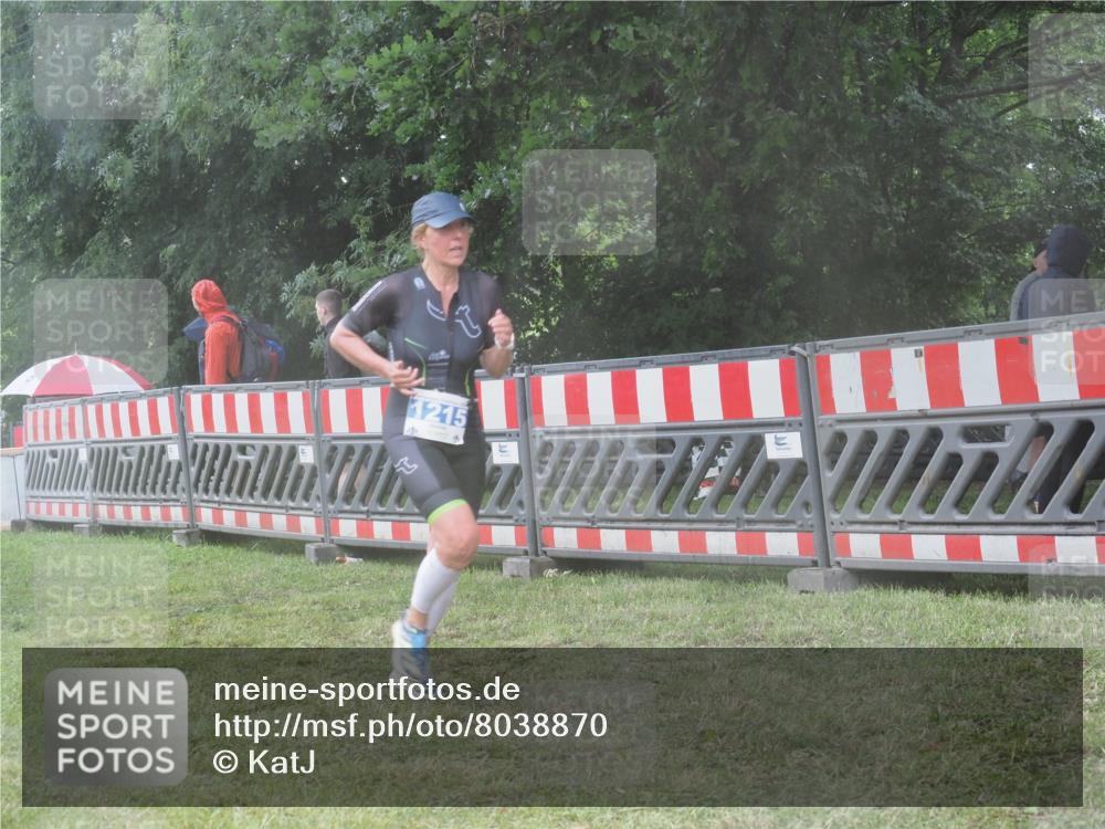 21.06.2025 - 27. Vierlanden-Triathlon KatJ http://msf.ph/oto/8038870 15.06.2025 14:22:01 Ziel 1201, 1215, 1263, 1315 meine-sportfotos.de