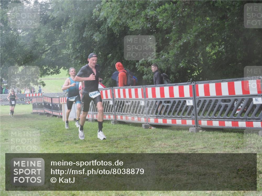 21.06.2025 - 27. Vierlanden-Triathlon KatJ http://msf.ph/oto/8038879 15.06.2025 14:22:02 Ziel 1201, 1215, 1263, 1315 meine-sportfotos.de