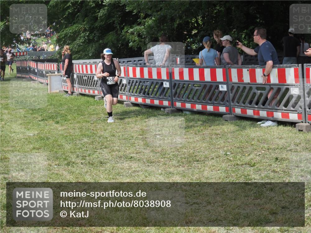 15.06.2025 - 27. Vierlanden-Triathlon KatJ http://msf.ph/oto/8038908 15.06.2025 11:34:26 Schwimmen  meine-sportfotos.de