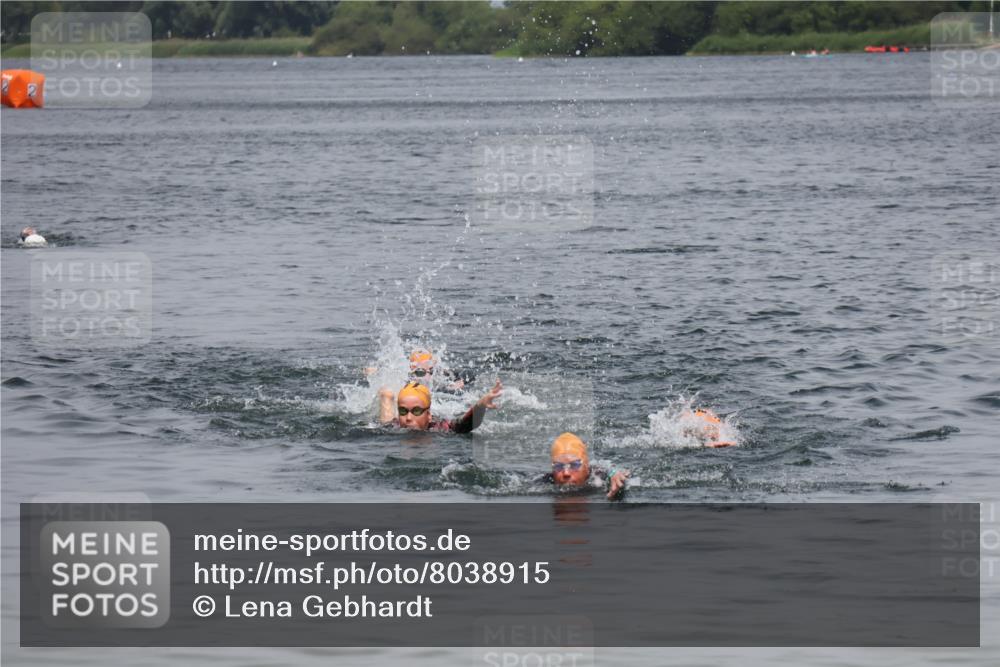 21.06.2025 - 27. Vierlanden-Triathlon Lena Gebhardt http://msf.ph/oto/8038915 15.06.2025 12:29:38 Schwimmen  meine-sportfotos.de