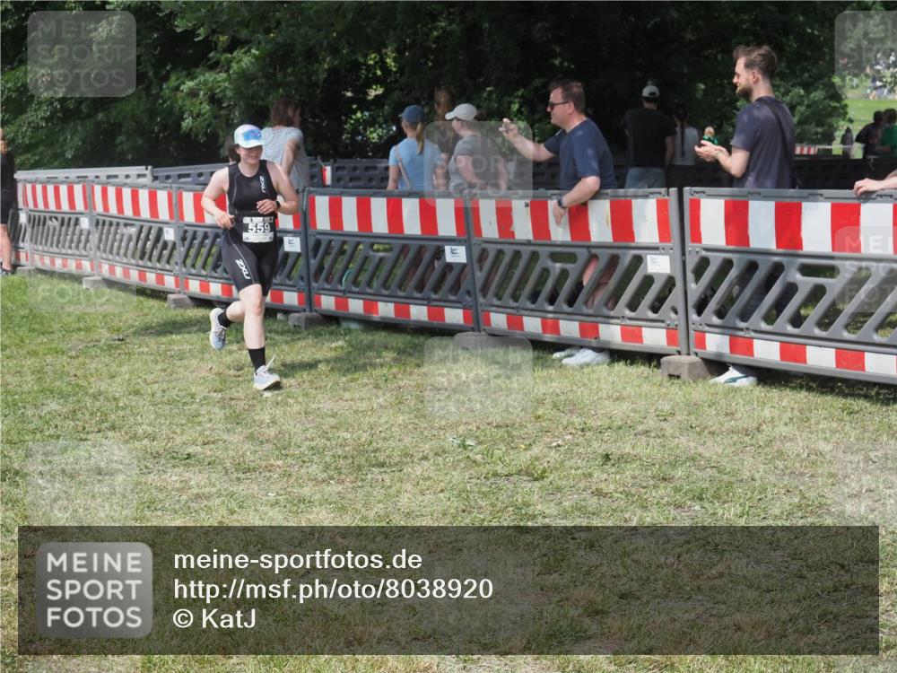 15.06.2025 - 27. Vierlanden-Triathlon KatJ http://msf.ph/oto/8038920 15.06.2025 11:34:27 Schwimmen  meine-sportfotos.de
