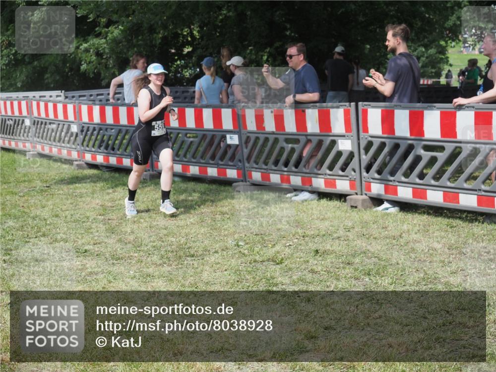 15.06.2025 - 27. Vierlanden-Triathlon KatJ http://msf.ph/oto/8038928 15.06.2025 11:34:27 Schwimmen  meine-sportfotos.de