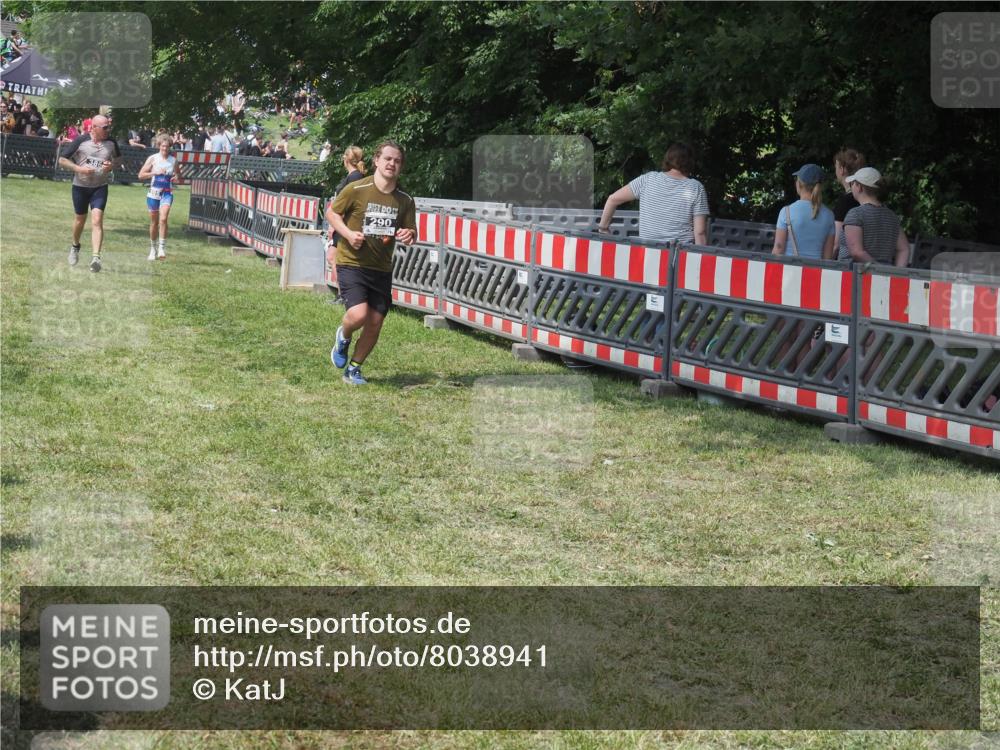 15.06.2025 - 27. Vierlanden-Triathlon KatJ http://msf.ph/oto/8038941 15.06.2025 11:34:33 Schwimmen  meine-sportfotos.de