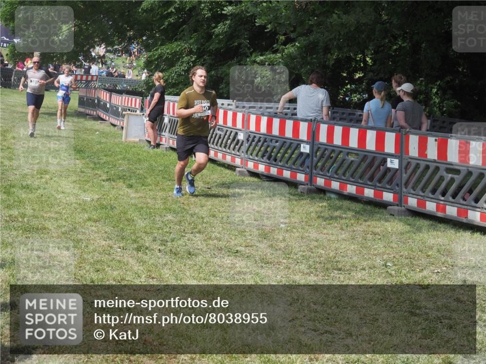 15.06.2025 - 27. Vierlanden-Triathlon KatJ http://msf.ph/oto/8038955 15.06.2025 11:34:33 Schwimmen  meine-sportfotos.de