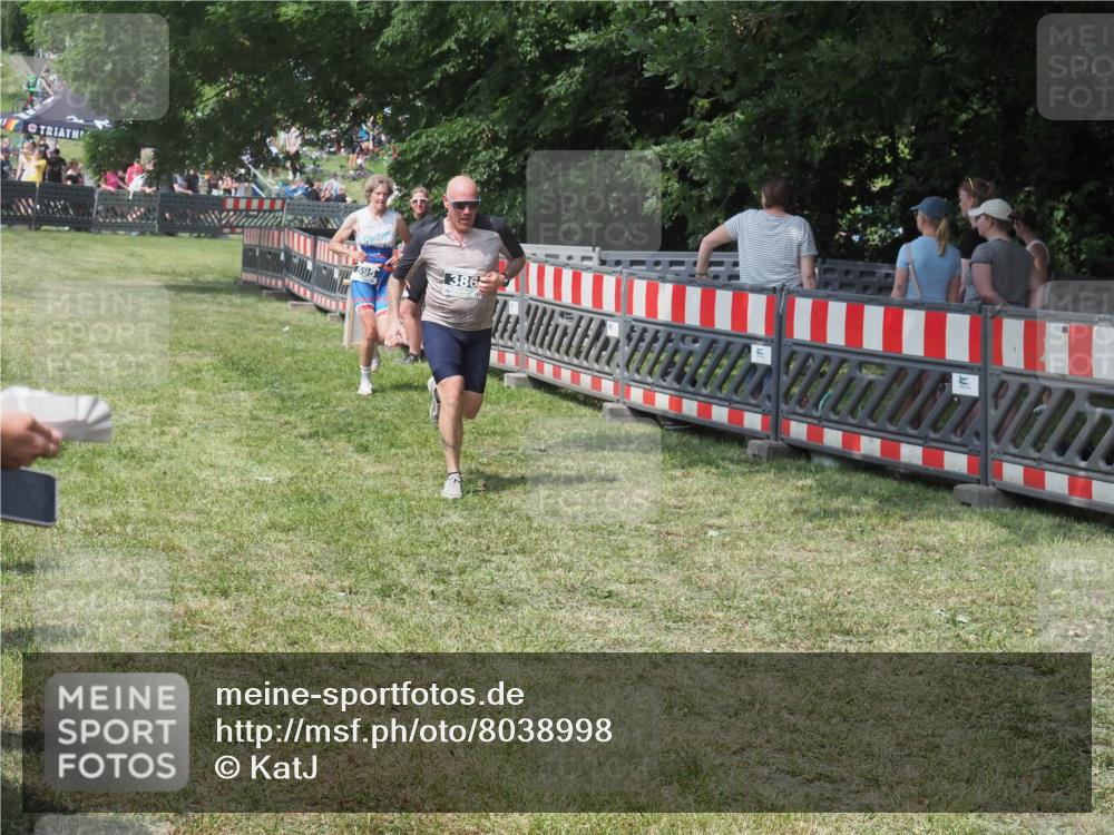15.06.2025 - 27. Vierlanden-Triathlon KatJ http://msf.ph/oto/8038998 15.06.2025 11:34:36 Schwimmen 893 meine-sportfotos.de